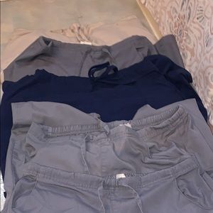 5 pairs of medium scrub pants